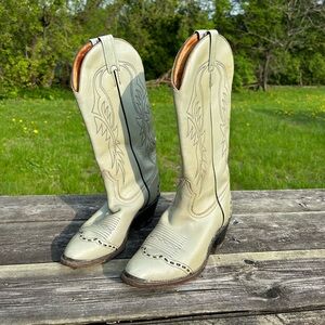 Sage green Boulet Boots Woman size 6 1/2